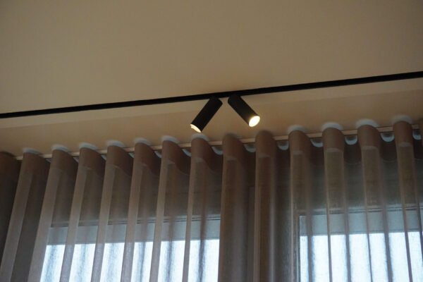 Complete set magneetrail verlichting – trimless U-profiel inbouw Philips HUE - Afbeelding 6