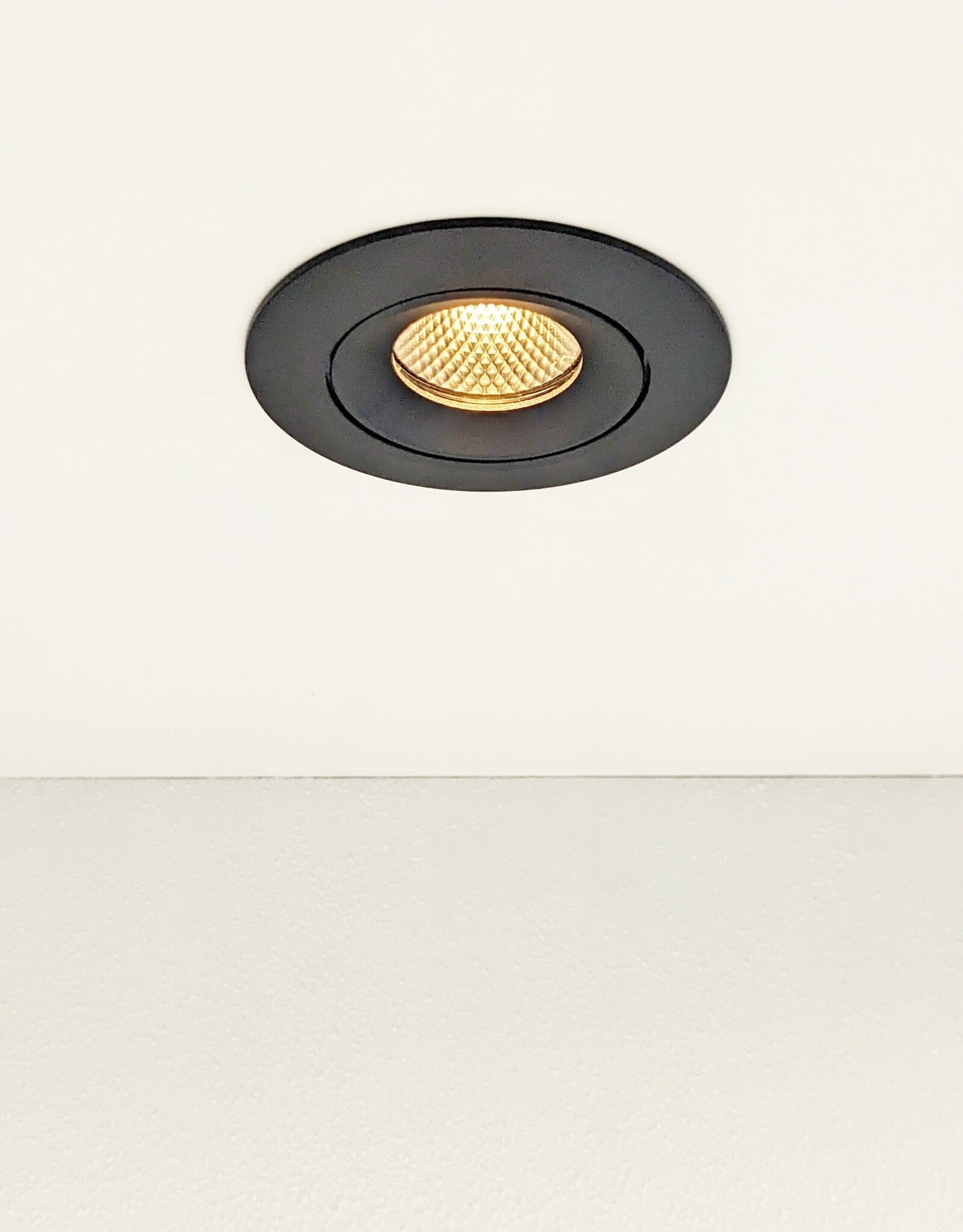 ledled-addy-led-kantelspot-rond-zwart-dimbaar-pro.jpg