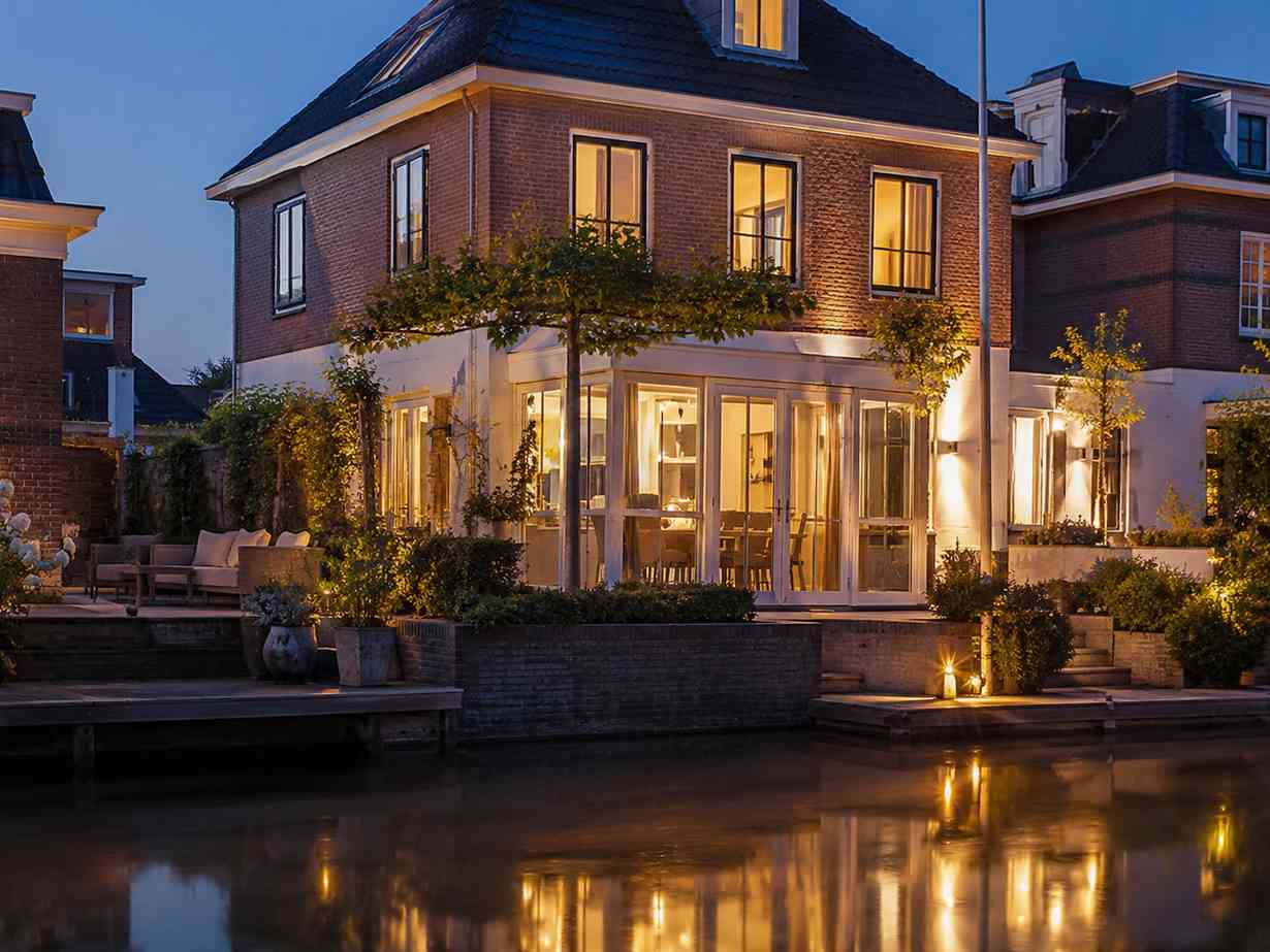 gezellige_avond_aan_de_gracht_90kb
